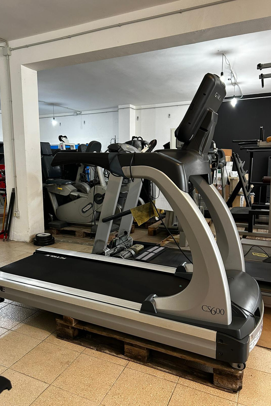 RUN CS600 Treadmill